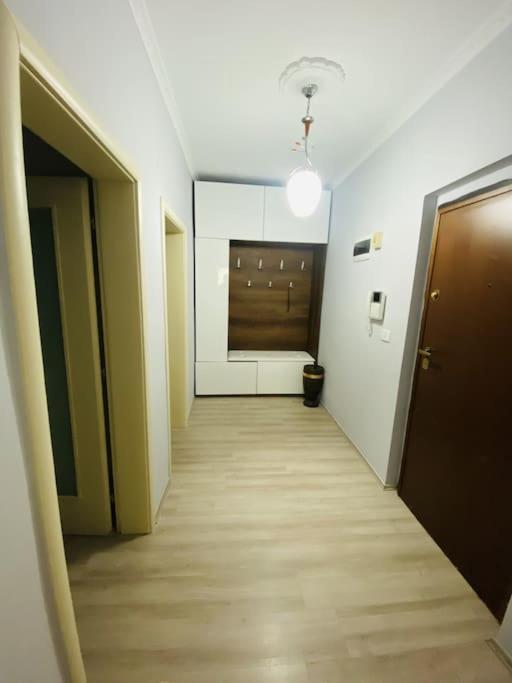 Your Home In Tiranë Ngoại thất bức ảnh