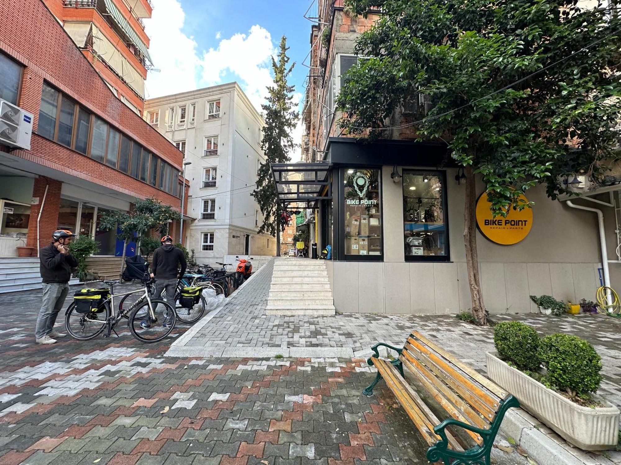 Your Home In Tiranë Ngoại thất bức ảnh